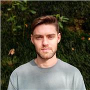 I am a native English speaker that can help students improve their English Fluency